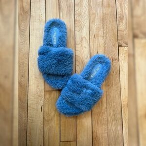 J Slides NYC fuzzy blue slides